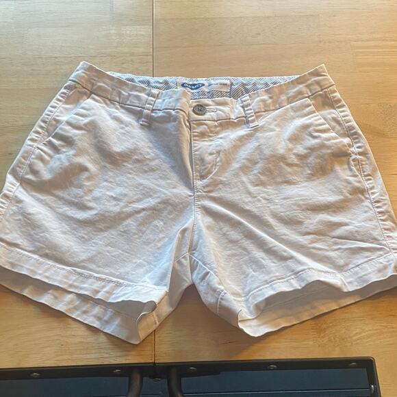 Old Navy Women's White Shorts - Picture 1 of 4